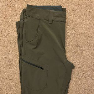 Outdoor Research  Mens Ferrosi Pants size 31 Green